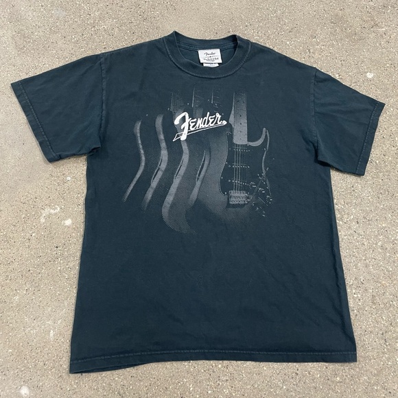 Vintage Fender Guitar T Shirt Black Short Sleeve Rare size Medium - Picture 2 of 7